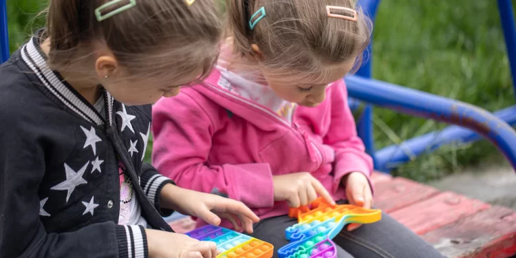 ADHD یا بیش فعالی چیست؟ 1 بیش فعالی یا ADHD