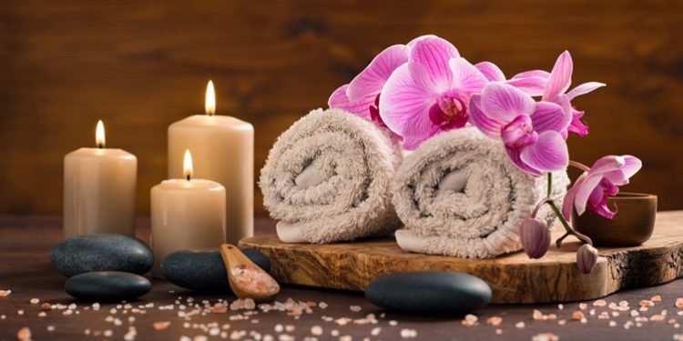 چگونه بعد از یادگرفتن ماساژ کسب درآمد کنیم؟ 1 یادگرفتن ماساژ