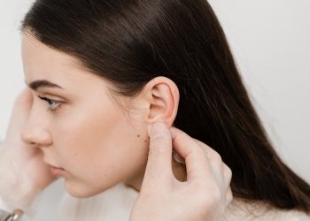 بلفاروپلاستی با جدیدترین تکنولوژی بدون جای اسکار در کلینیک دکتر جمیلی