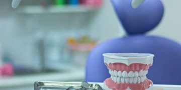 نکات مهم در نگهداری و تمیز کردن تجهیزات دندانپزشکی - تصویر 1