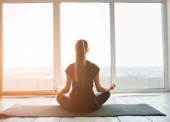 لوازم یوگا در خانه