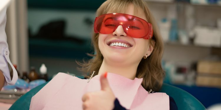 لبخند هالیوودی بدون ارتودنسی