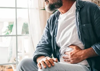 8 نشانه پنهان روده تحریک پذیر